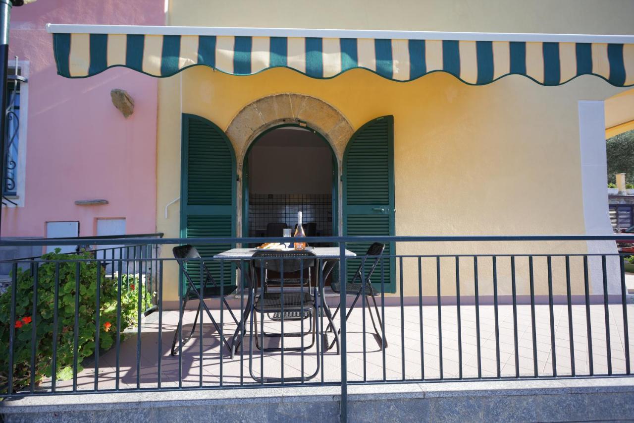 La Casa Col Portico Apartment Leivi Bagian luar foto