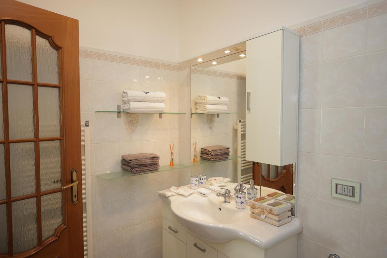 La Casa Col Portico Apartment Leivi Bagian luar foto