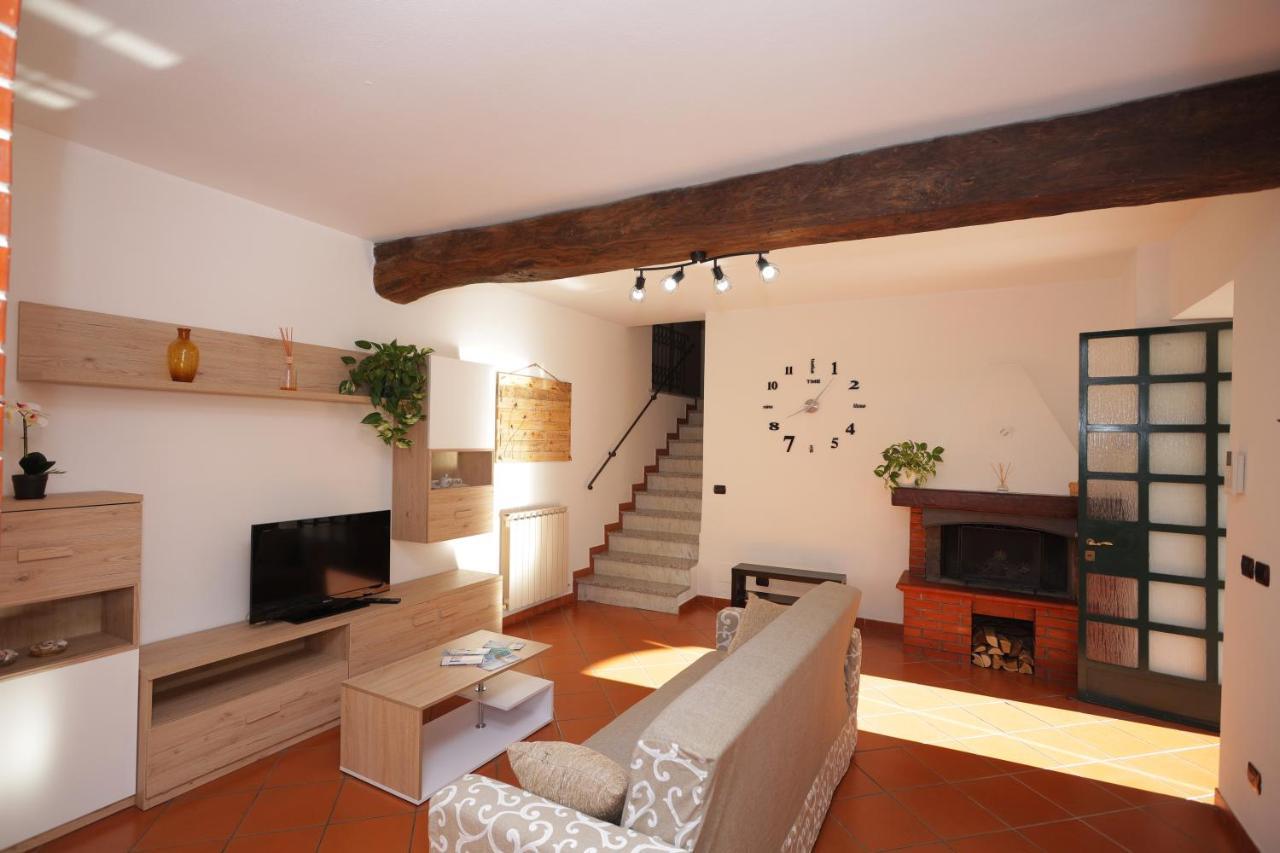 La Casa Col Portico Apartment Leivi Bagian luar foto
